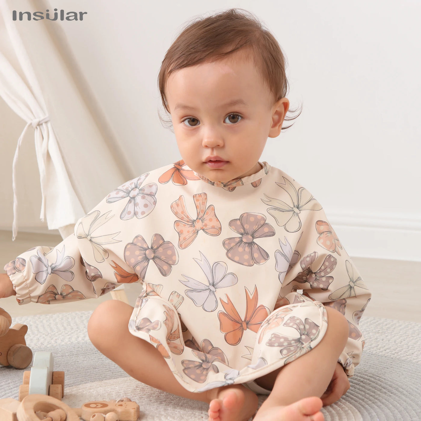 New Baby Bib with Pocket for Feeding Accessories Bibs for Children Waterproof Long Sleeve Bibs Aprons with Long Sleeve