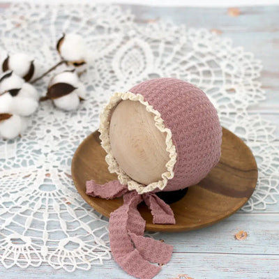 Cute pink waffle lace tie hat for newborn photography props, perfect for 0-6 months girls costumes.